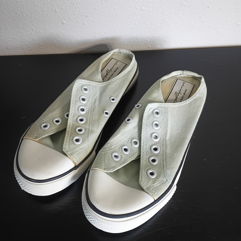 Green Casual Slip-On Canvas Sneakers Size 7